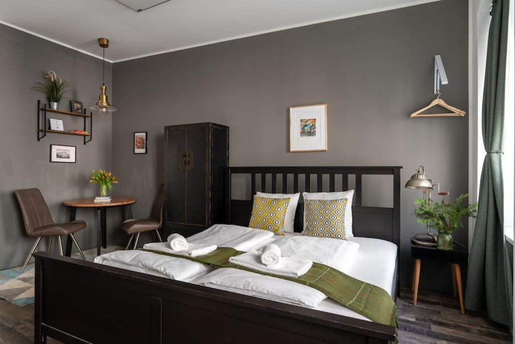 Sleek Studio By City Center By Hm Wien Ngoại thất bức ảnh